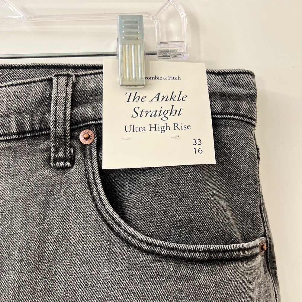🖤 Gray Abercrombie ankle jeans NWT - 16 (33)